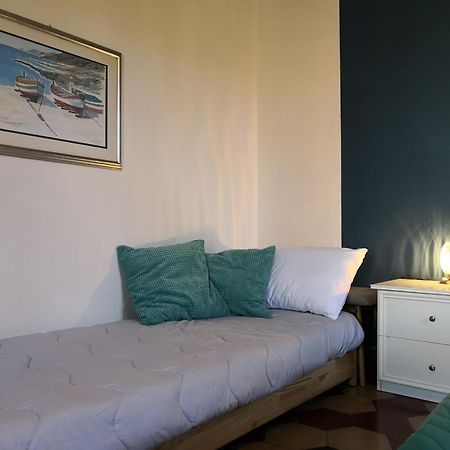 Zia Chiarina Bed and Breakfast San Nicolo Gerrei Rum bild