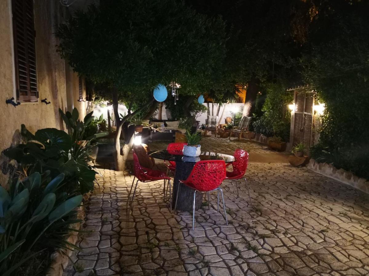 Zia Chiarina Bed and Breakfast San Nicolo Gerrei Exteriör bild