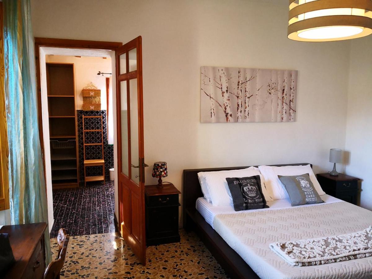 Zia Chiarina Bed and Breakfast San Nicolo Gerrei Exteriör bild