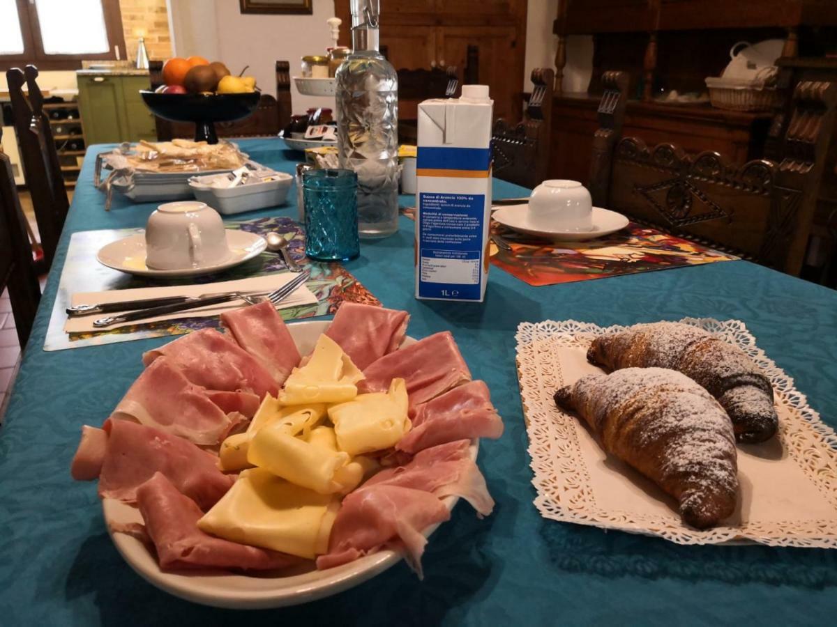 Zia Chiarina Bed and Breakfast San Nicolo Gerrei Exteriör bild